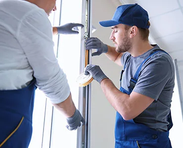 glass repair experts in Aurora